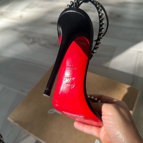 Christian Louboutin So Me 100 Leather Heel (37) - Picture 14 of 15